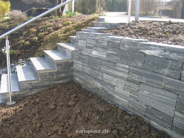 Anschluss mit Trockenmauer